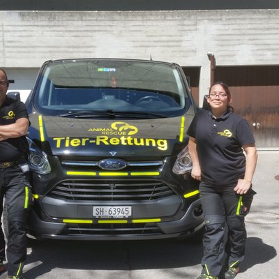 Bald geht es wieder los, 2018, Laura und Ricky unverzichtbare Helfer und Fahrer für die Vögel und andere Tiere.